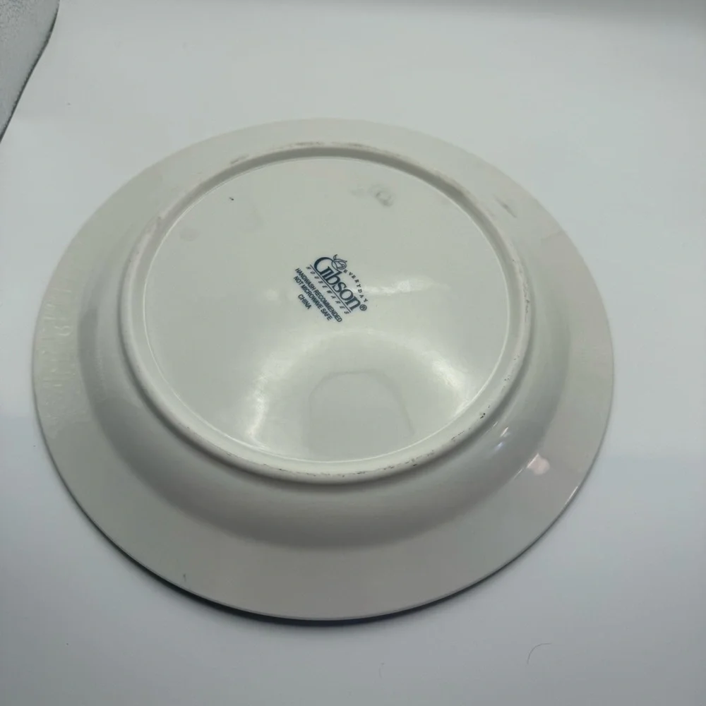 Vintage Gibson Holiday poinsettia dinner plate‎